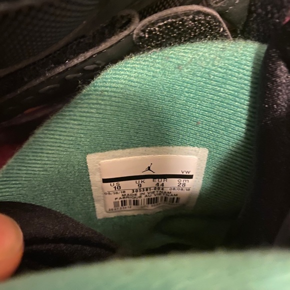 Jordan’s sneakers - Picture 2 of 3